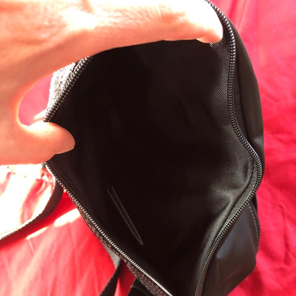 Sakroots sling bag - Picture 7 of 11